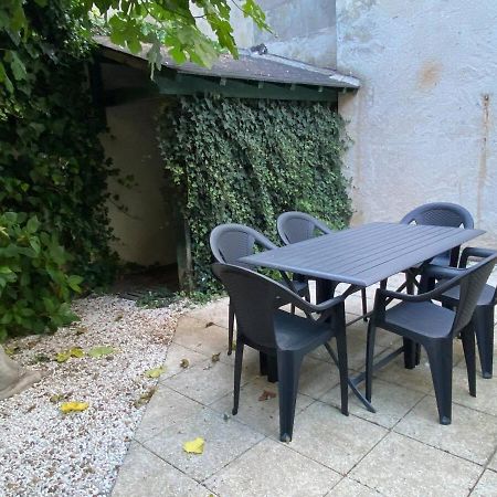 Malebranche - Maison En Hypercentre Avec Cour Amboise Zewnętrze zdjęcie